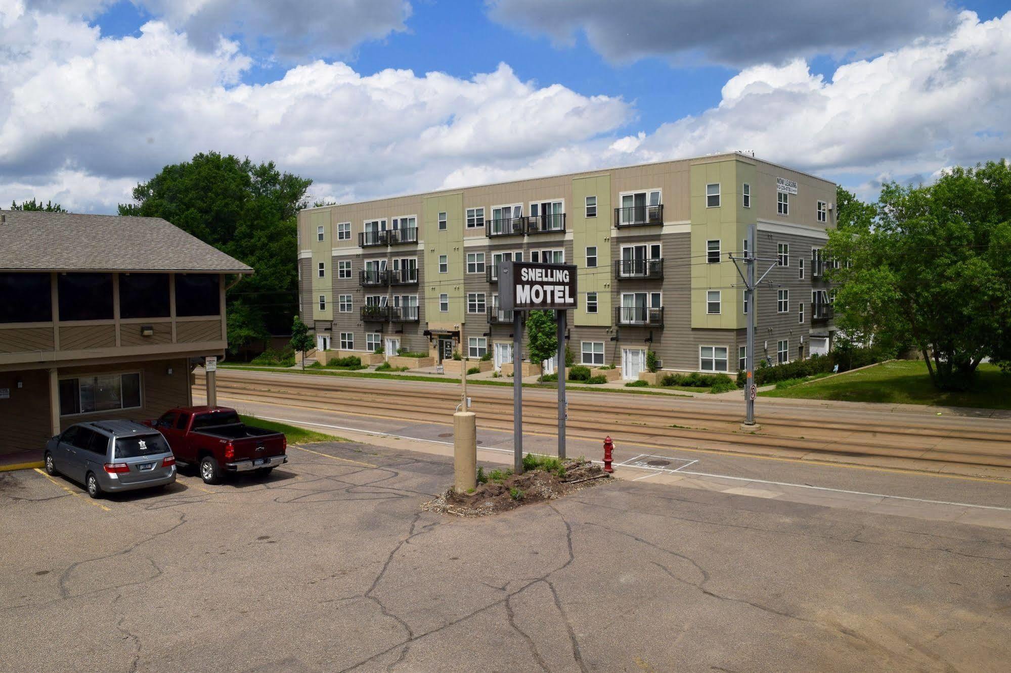 Mendota Snelling Motor Inn المظهر الخارجي الصورة