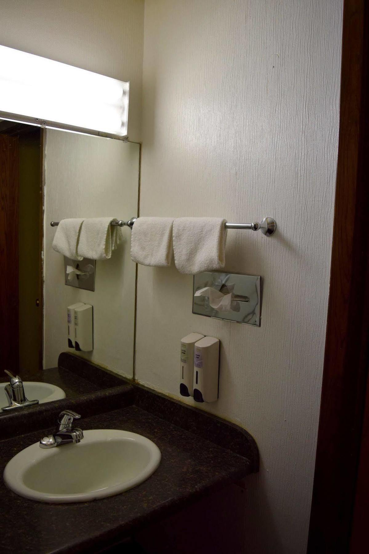 Mendota Snelling Motor Inn المظهر الخارجي الصورة